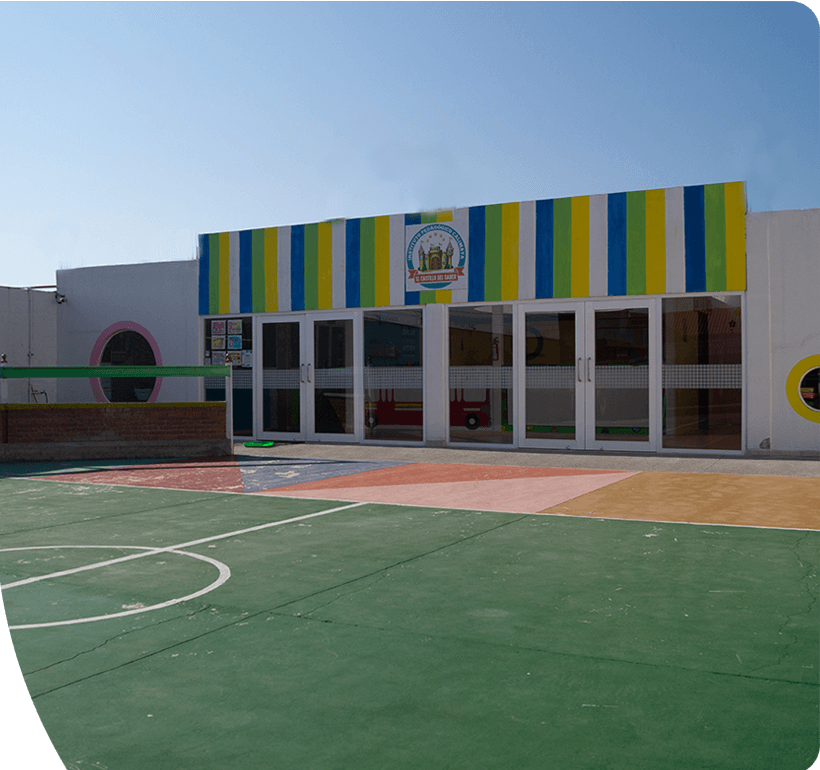 Fachada e instalaciones del Instituto Pedagógico Calimaya