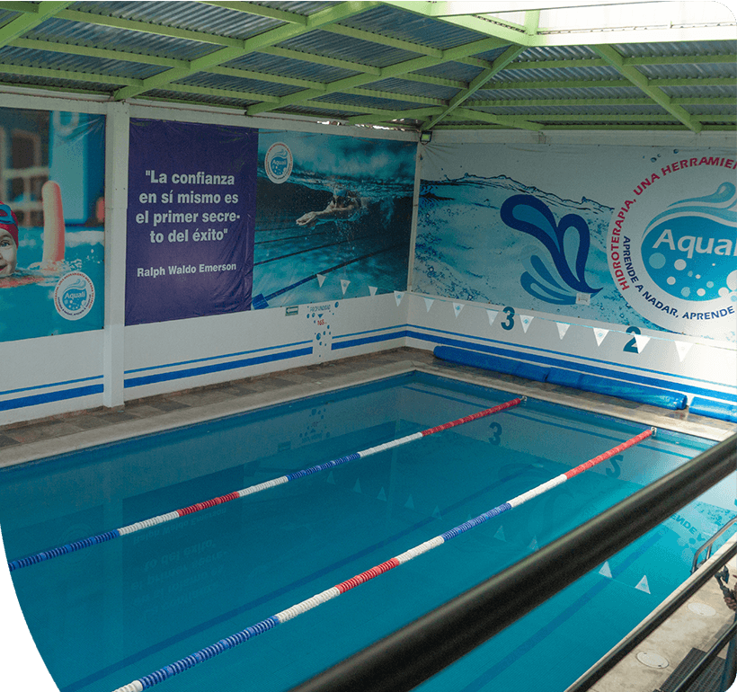 Alberca techada del instituto